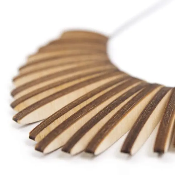 lasergesneden houten ketting / collier - Laser cut wooden necklace / collier