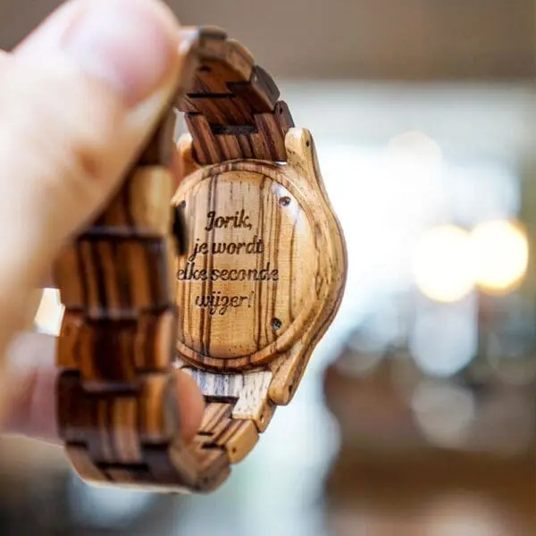 Houten horloge met gravering - Maak je eigen ontwerp