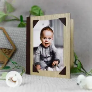 Houten fotolijst met leer - maak je eigen ontwerp. Voor baby
