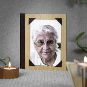Houten fotolijst met leer - maak je eigen ontwerp.