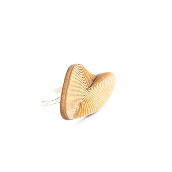 Lasergesneden ring van kurk, hout, leer / Laser cut ring made of cork, leather, wood - boom ring