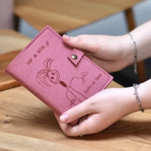 Vilten hervulbaar notitieboek A6 Roze met persoonlijke gravering